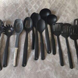 Black Kitchen Utensil Set